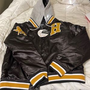 Hufflepuff varsity coaches hooded jacket RARE NYC Black and gold xl